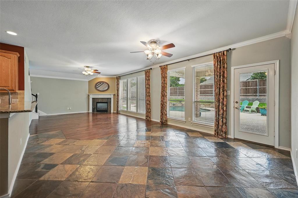 2300 Glenmoor Drive