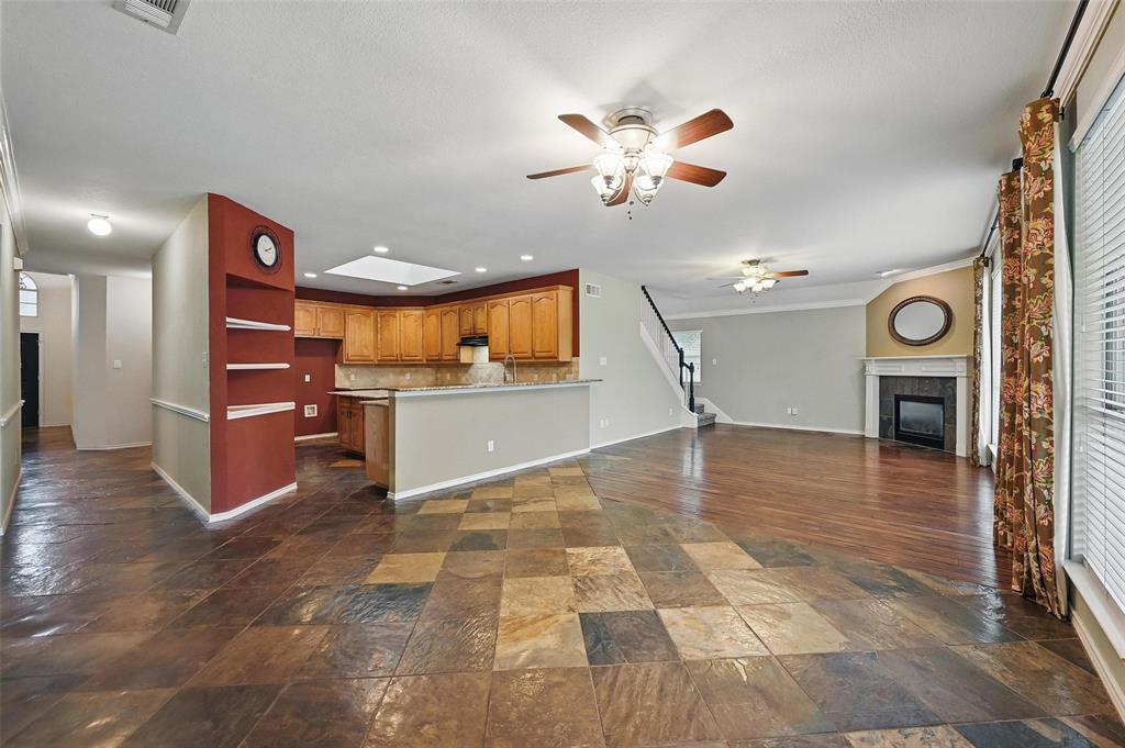 2300 Glenmoor Drive