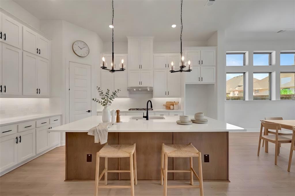 4216 Silver Spur Court