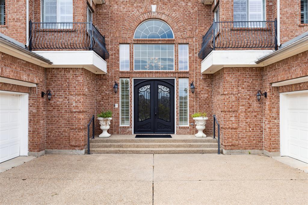 820 Deer Hollow Boulevard