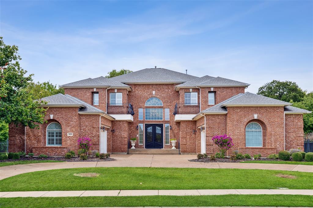 820 Deer Hollow Boulevard