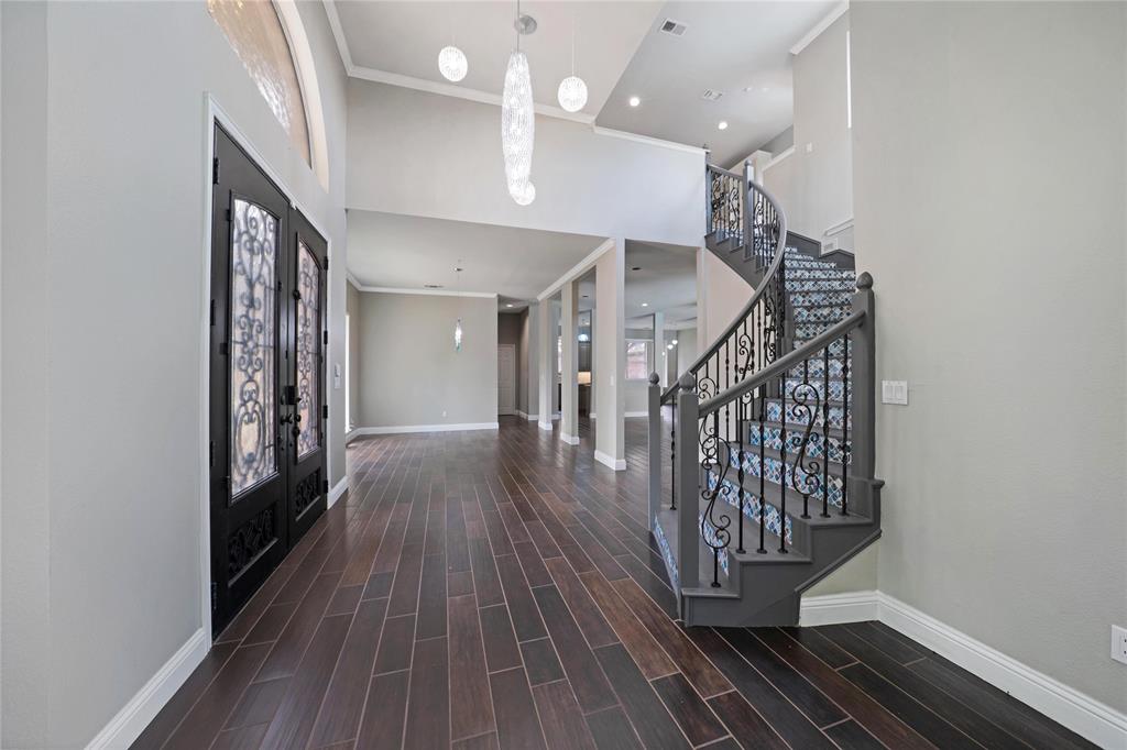 6643 Gretchen Lane