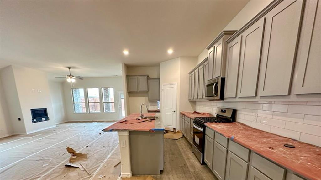 The Woods at Lindsey Place - Residential