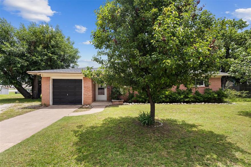 Welcome to this well-maintained 3-bedroom, 1-bath home, perfect for anyone seeking comfort and convenience. Situated on a spacious lot, the property boasts a very large backyard, offering plenty of room for outdoor activities, gardening, or future expansion. Inside, you'll find a cozy living space with charming details and ample natural light. Located just a short distance from town, you'll enjoy easy access to shopping, dining, and local amenities. This home is a fantastic opportunity for anyone looking for a peaceful retreat with close proximity to all that Decatur has to offer. Don't miss out—schedule your tour today!