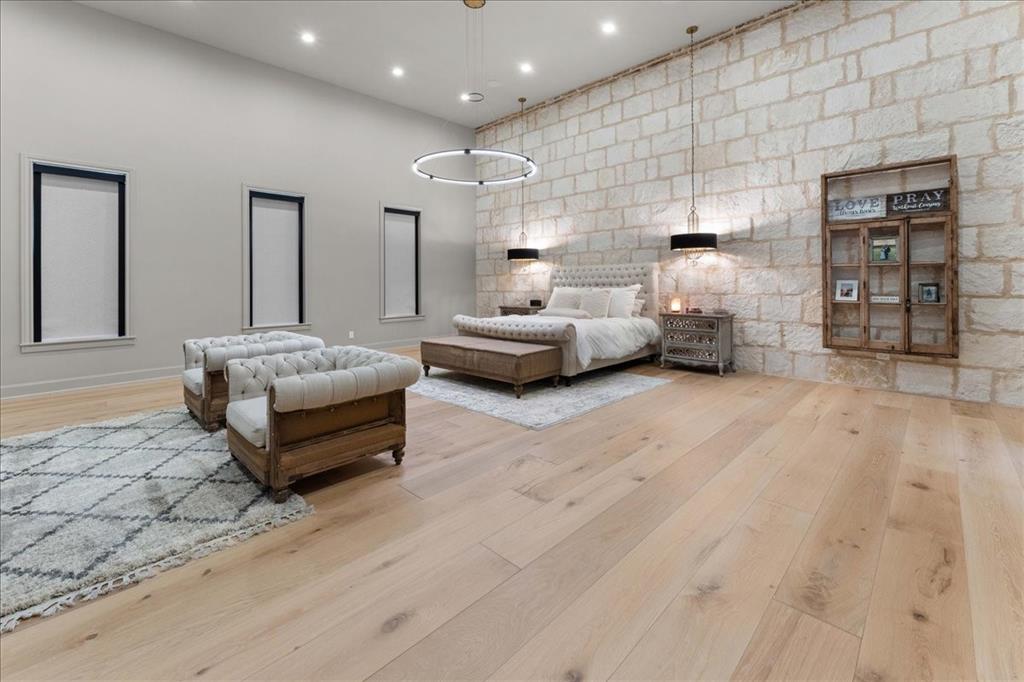 18245 W Fm 16 W