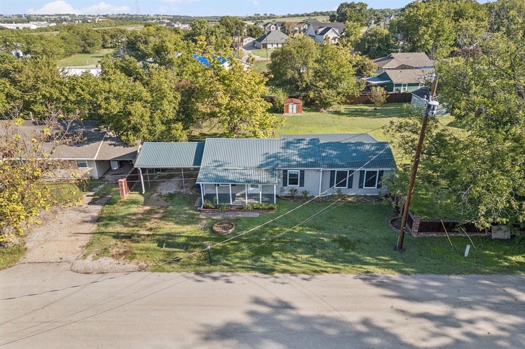 406 E Maple Street