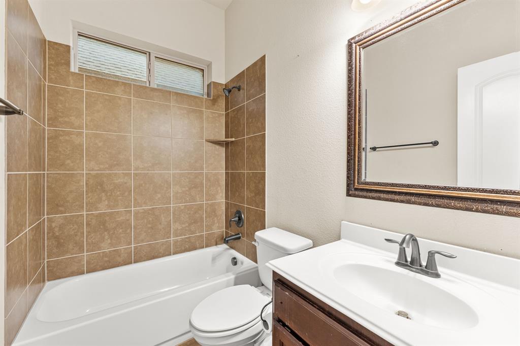 STONE HALLOW - Residential Lease