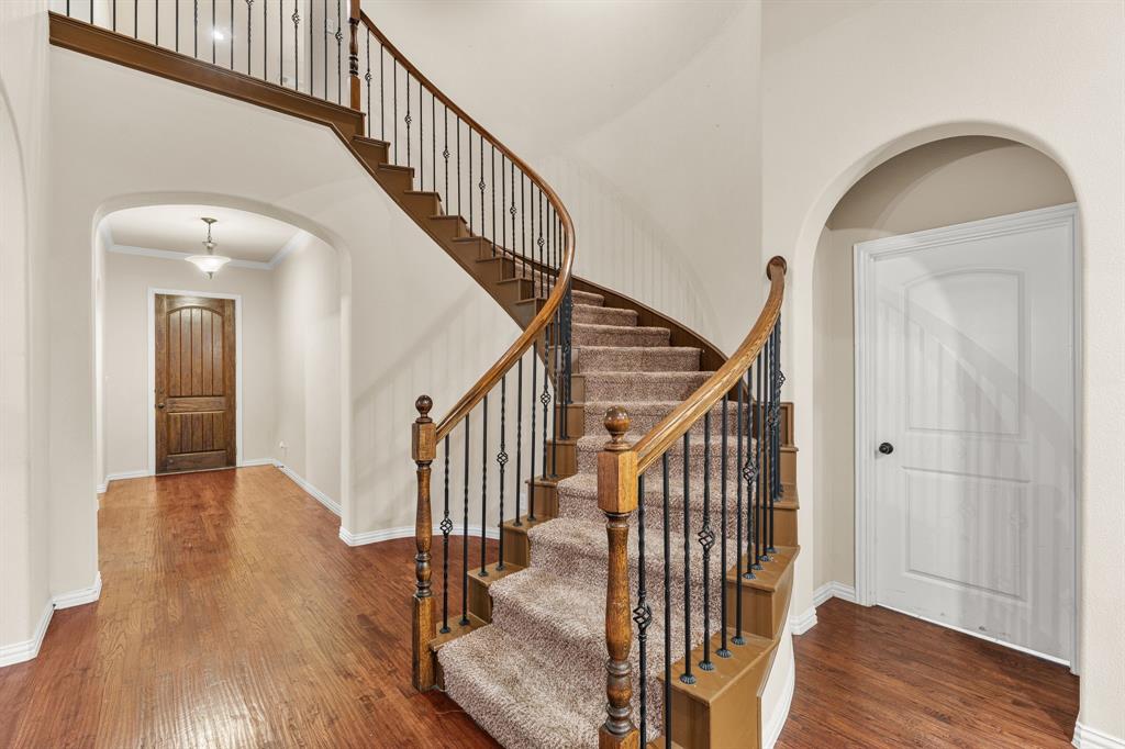 STONE HALLOW - Residential Lease