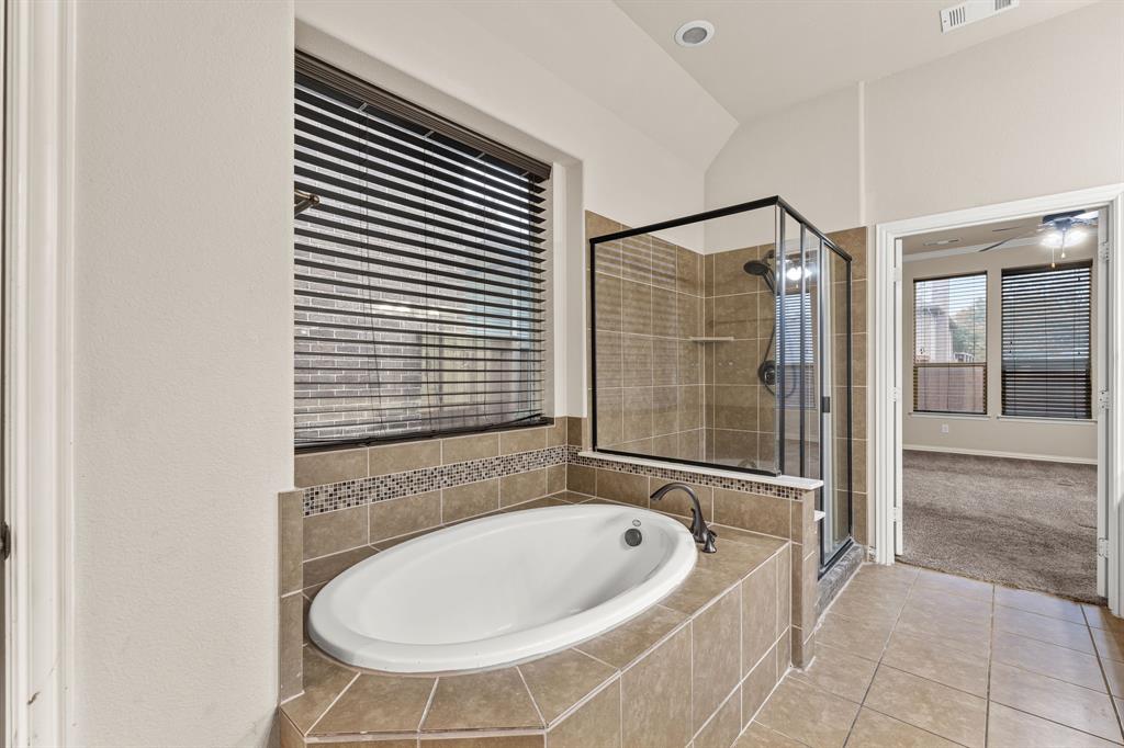 STONE HALLOW - Residential Lease