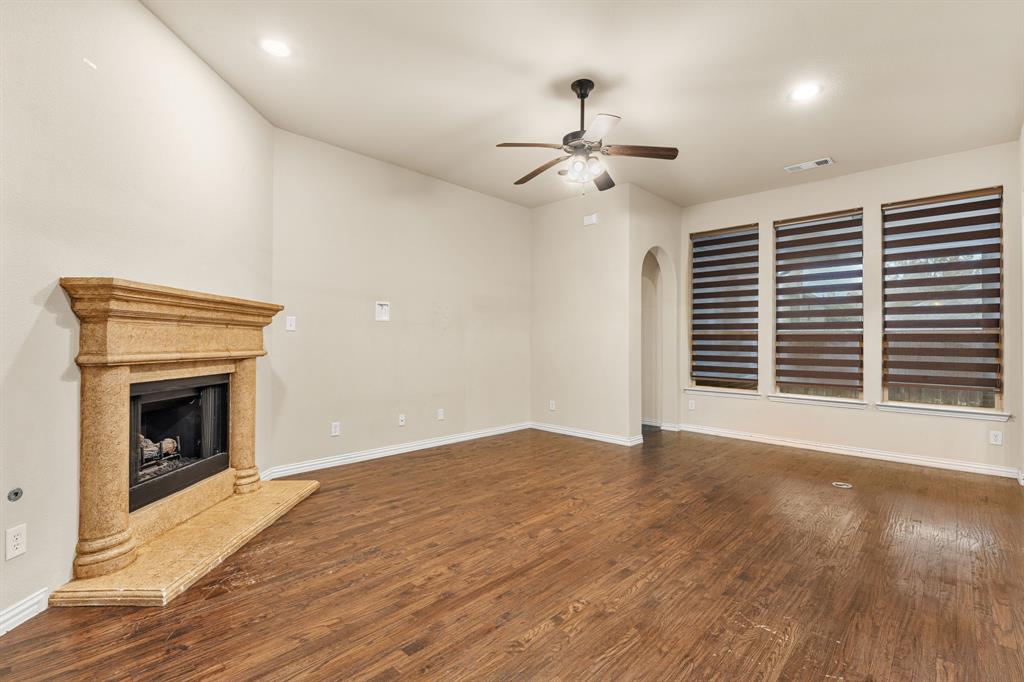 STONE HALLOW - Residential Lease