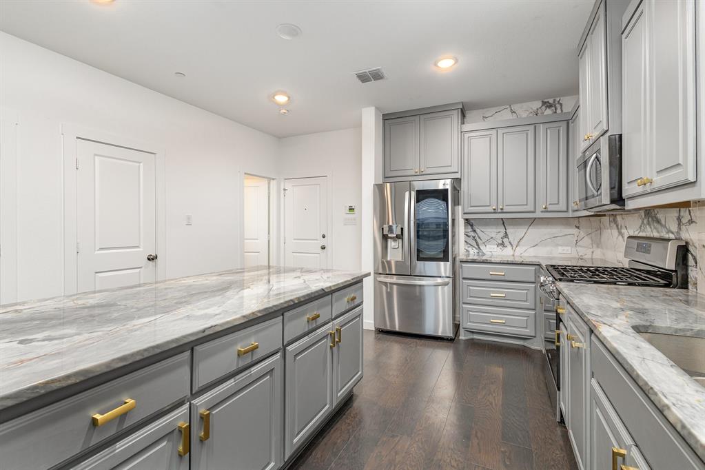 1731 Dalhart Road