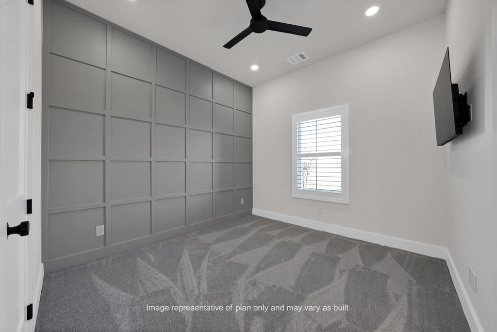 LOT 4 BLK D MATTHEWS FARMS ADDN PH 2 1.079 AC - Residential