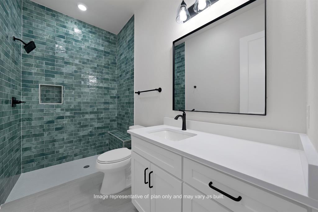 LOT 4 BLK D MATTHEWS FARMS ADDN PH 2 1.079 AC - Residential