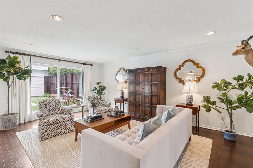 9315 Moss Circle Drive