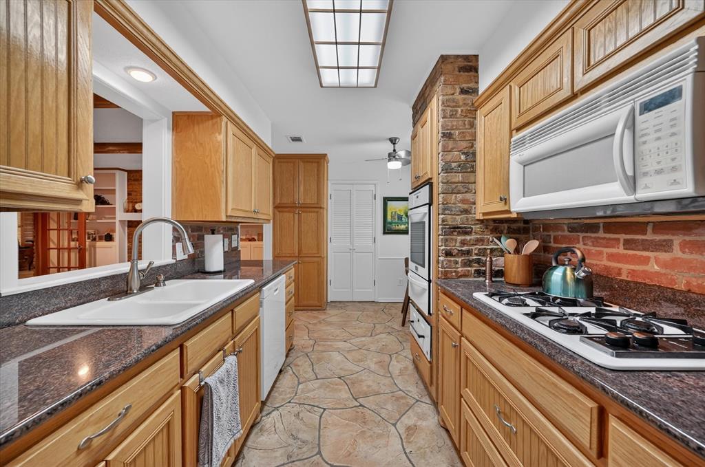 Meadow Oaks 02b - Residential