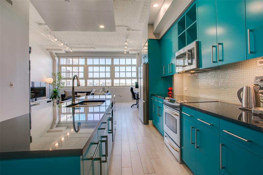 One Montgomery Plaza Residence Condo - Residential