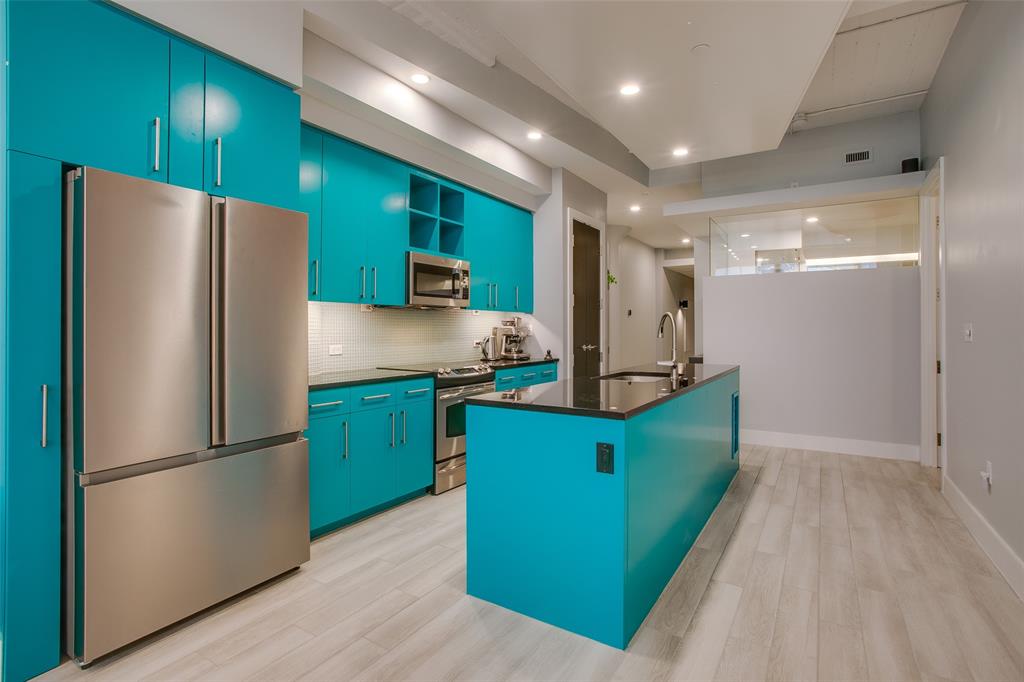 One Montgomery Plaza Residence Condo - Residential