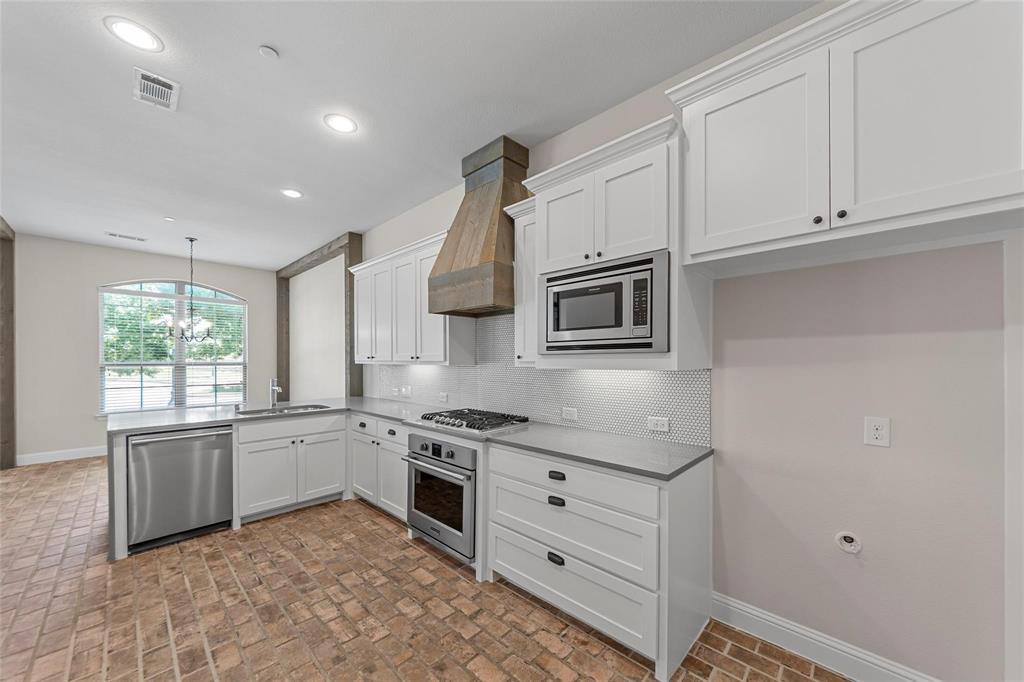 GREENS AT STACY CROSSING - Residential Lease