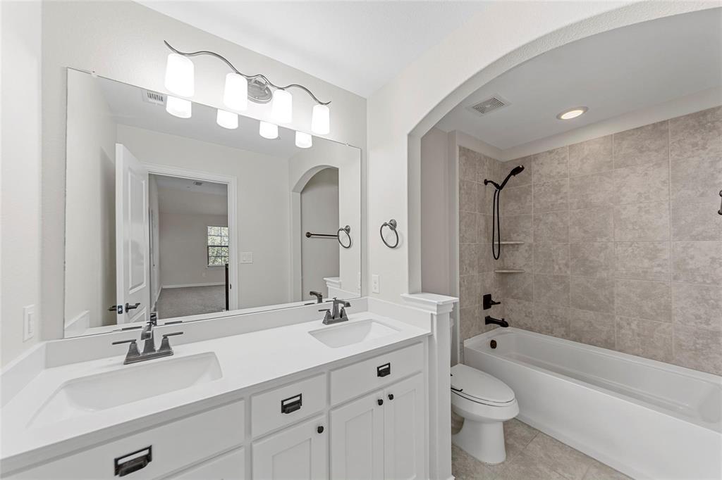 GREENS AT STACY CROSSING - Residential Lease