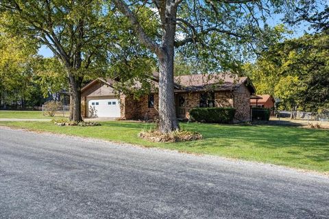 A home in Pottsboro