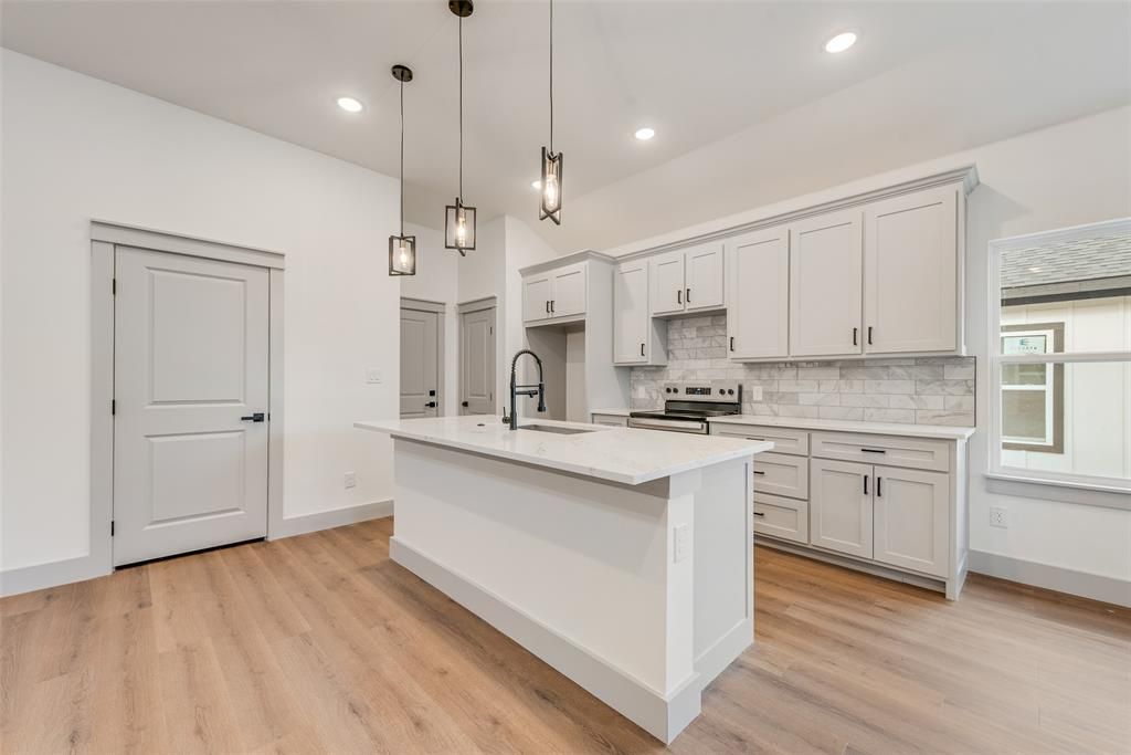 Photo of 14583 Cherokee Lane, Log Cabin, TX 75148 (MLS # 21194524)