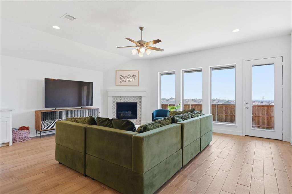 Ventana Ph 5b - Residential