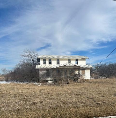 105 Texas Avenue Newcastle TX 76372