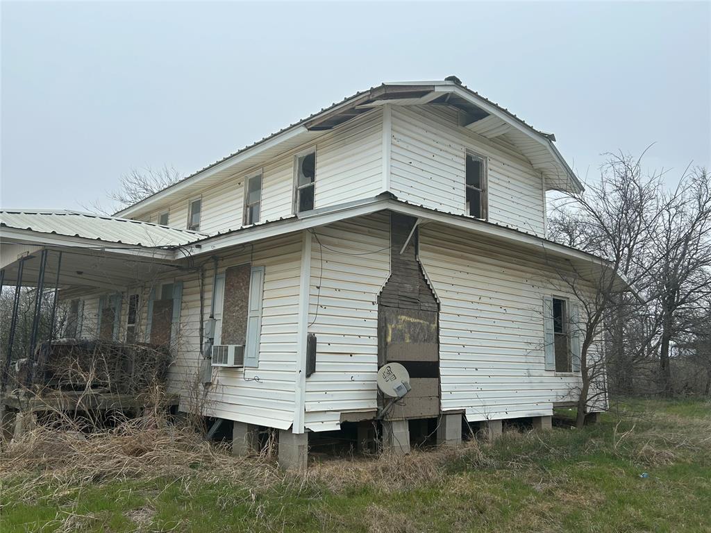 105 Texas Avenue