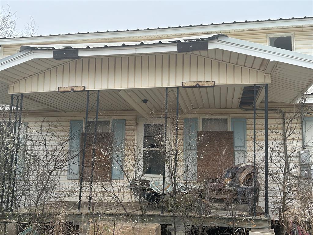 105 Texas Avenue