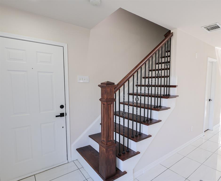 7213 Autumn Run Drive