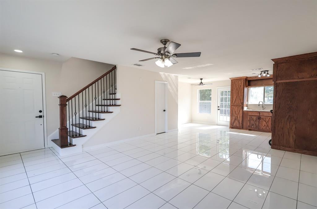 7213 Autumn Run Drive