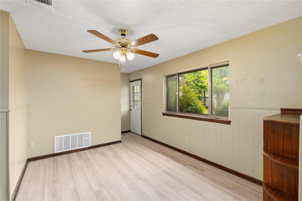 Hillside Add 2 Town Coleman - Residential