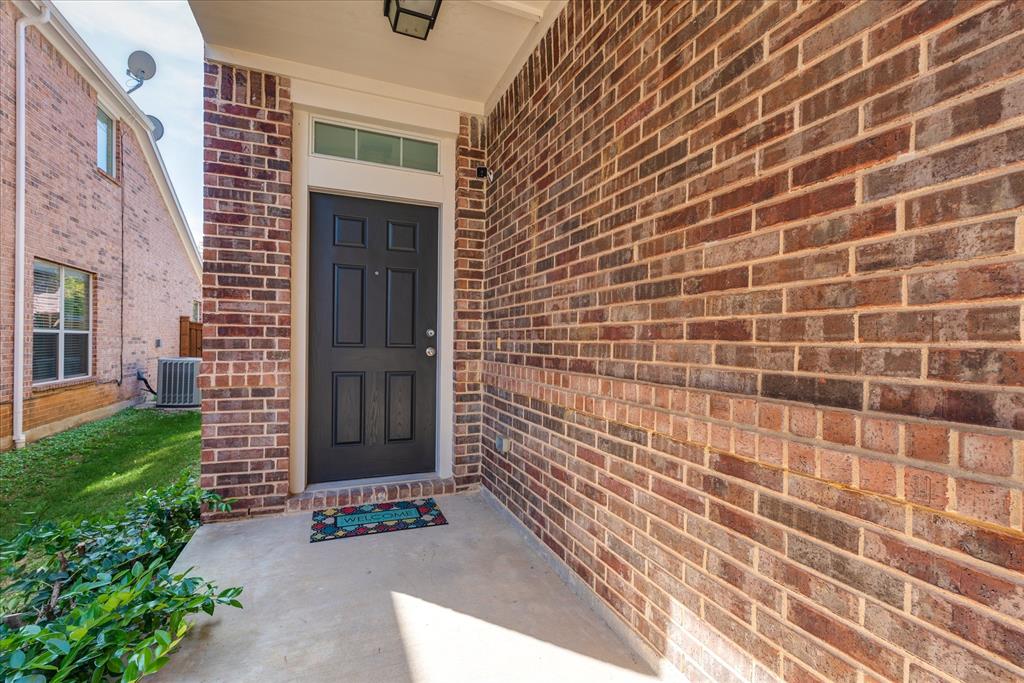 1413 Ravenwood Drive