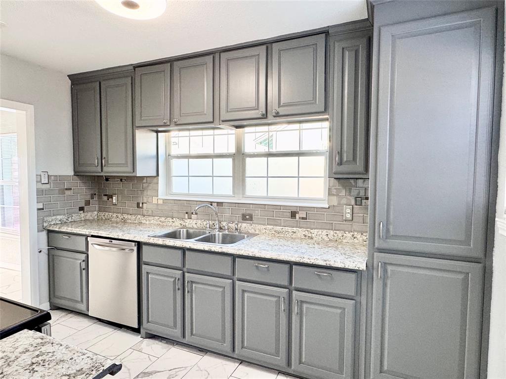 BAKER BROTHERS ADDITION - Residential Lease