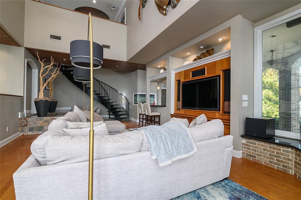 Lake Pointe Place - Residential