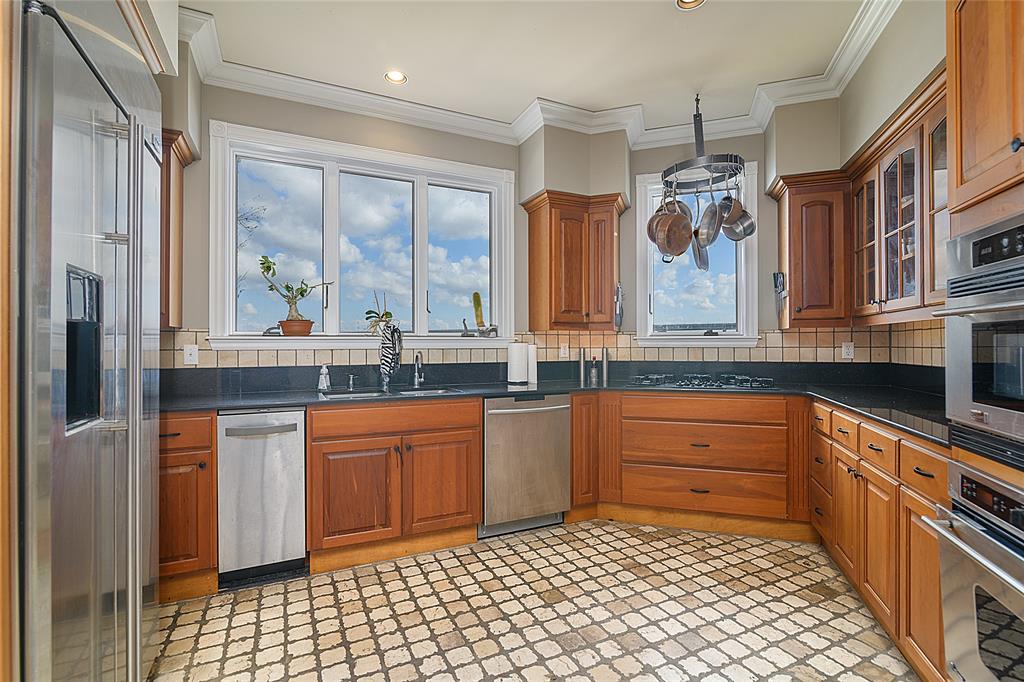 Lake Pointe Place - Residential