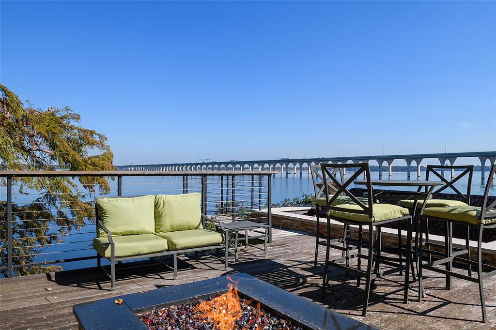 Lake Pointe Place - Residential