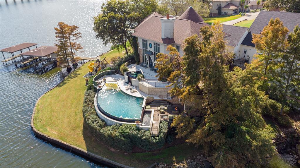 Lake Pointe Place - Residential