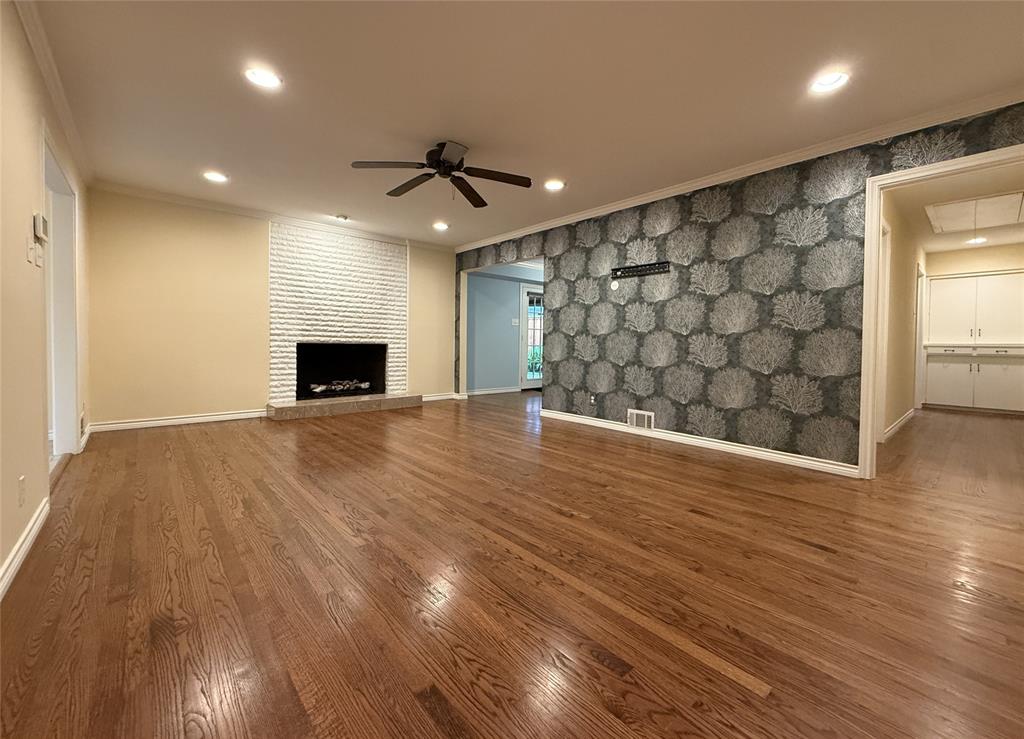 1116 Elizabeth Lane