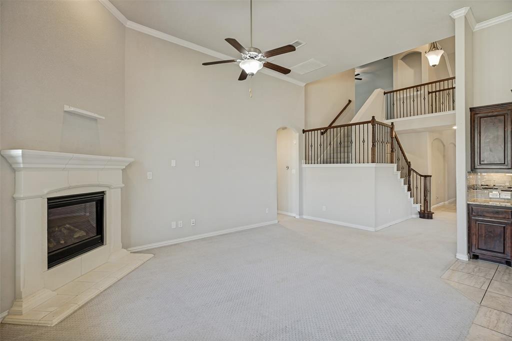 801 Feathering Way
