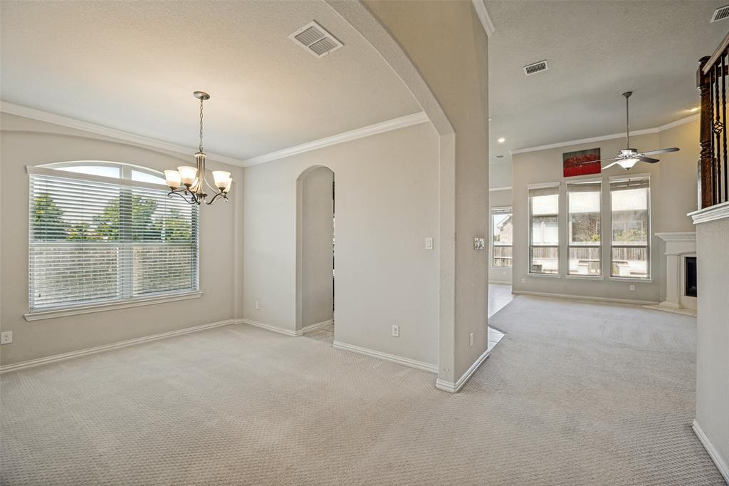 801 Feathering Way