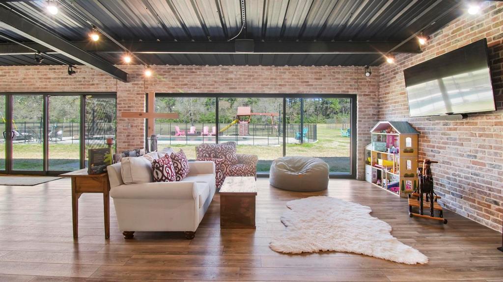 Lynch Nancy - Residential