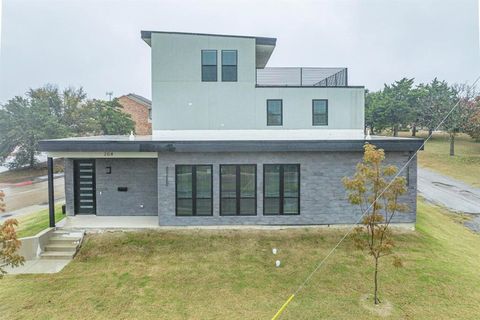 A home in DeSoto