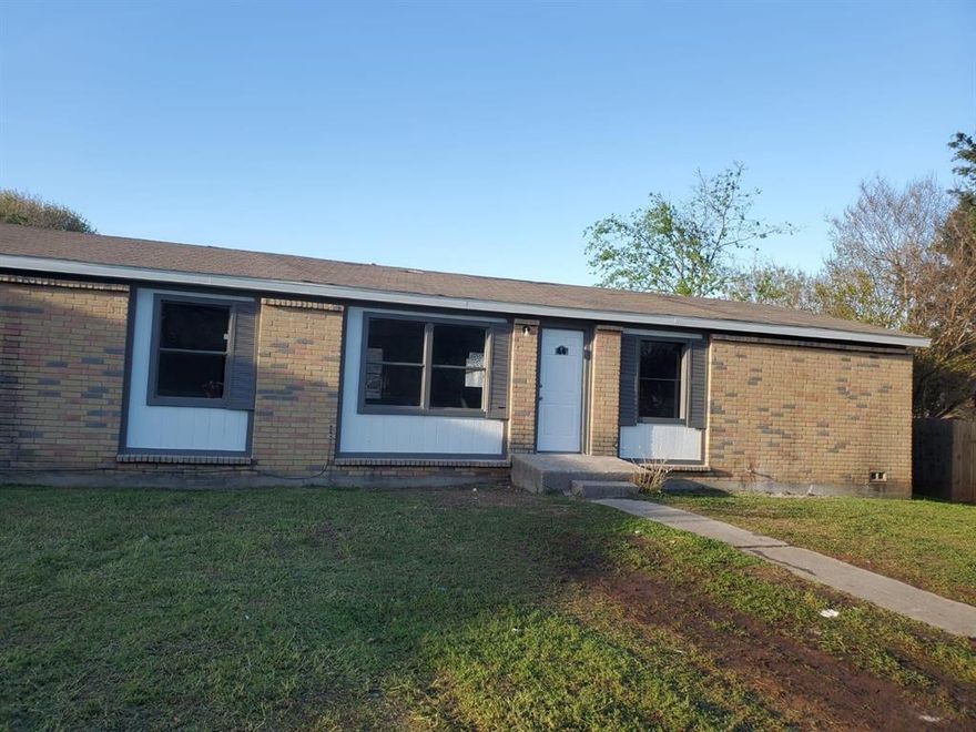 Welcome to 44 Balladeer, Corinth, TX 76210 – a beautifully refreshed 1-story home offering 3 spacious bedrooms, 2 full bathrooms, and an attached 1-car garage. Step inside to find brand-new laminate flooring, stylish ceramic tile, and fresh interior & exterior paint throughout, giving the home a modern, move-in ready feel. Nestled on a generous 0.207 acre lot, there's plenty of space to relax or entertain outdoors. All of this can be yours for just $1,995 per month rent. Don’t miss out on this great opportunity to live in comfort and style!