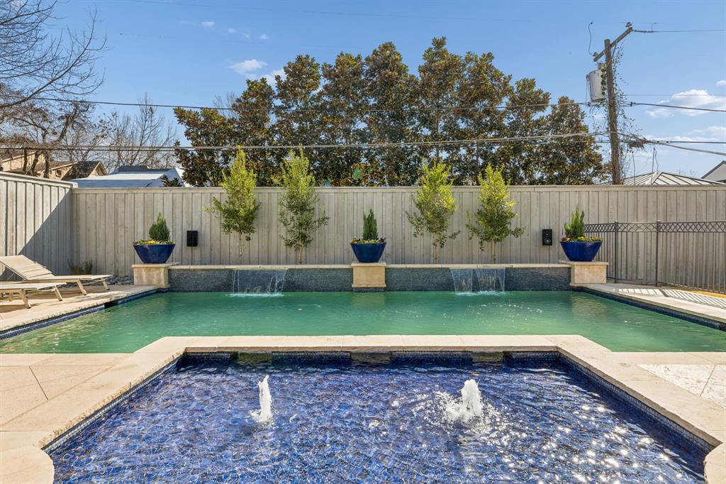 Manchester Downs - Residential