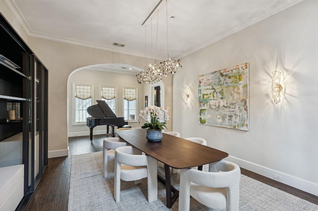 Manchester Downs - Residential