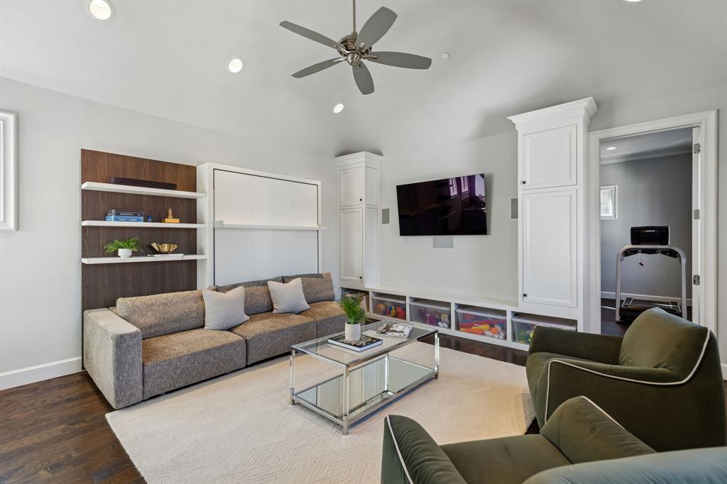 Manchester Downs - Residential