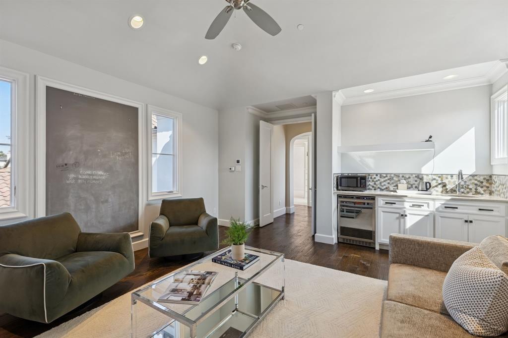 Manchester Downs - Residential