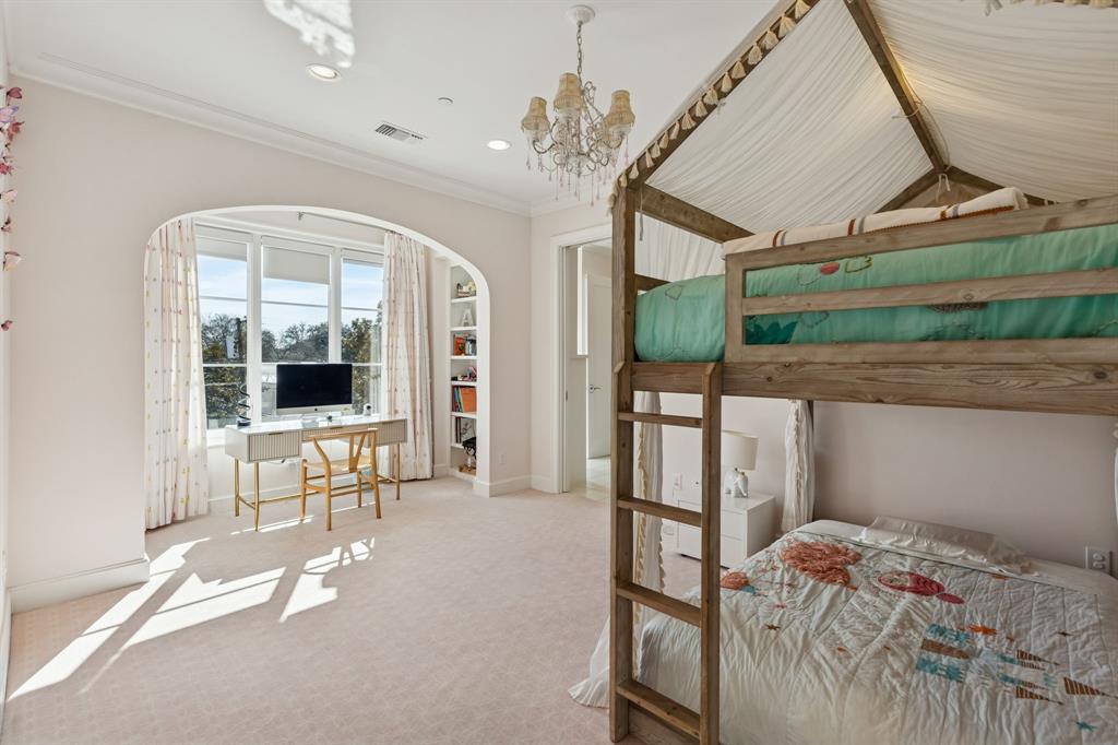 Manchester Downs - Residential