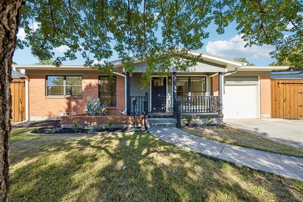 13935 STARDUST LN, DALLAS, TX 75234 - Image 59e4b6325fa4d61f8a91b3af30e8a72f/2331970441